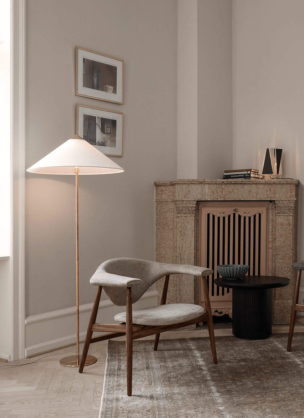 Docor Minimalist Floor Lamp