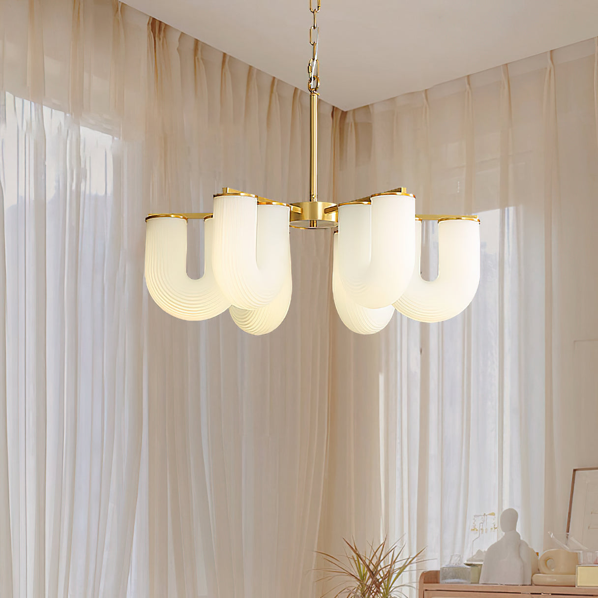 Elaivella Chandelier