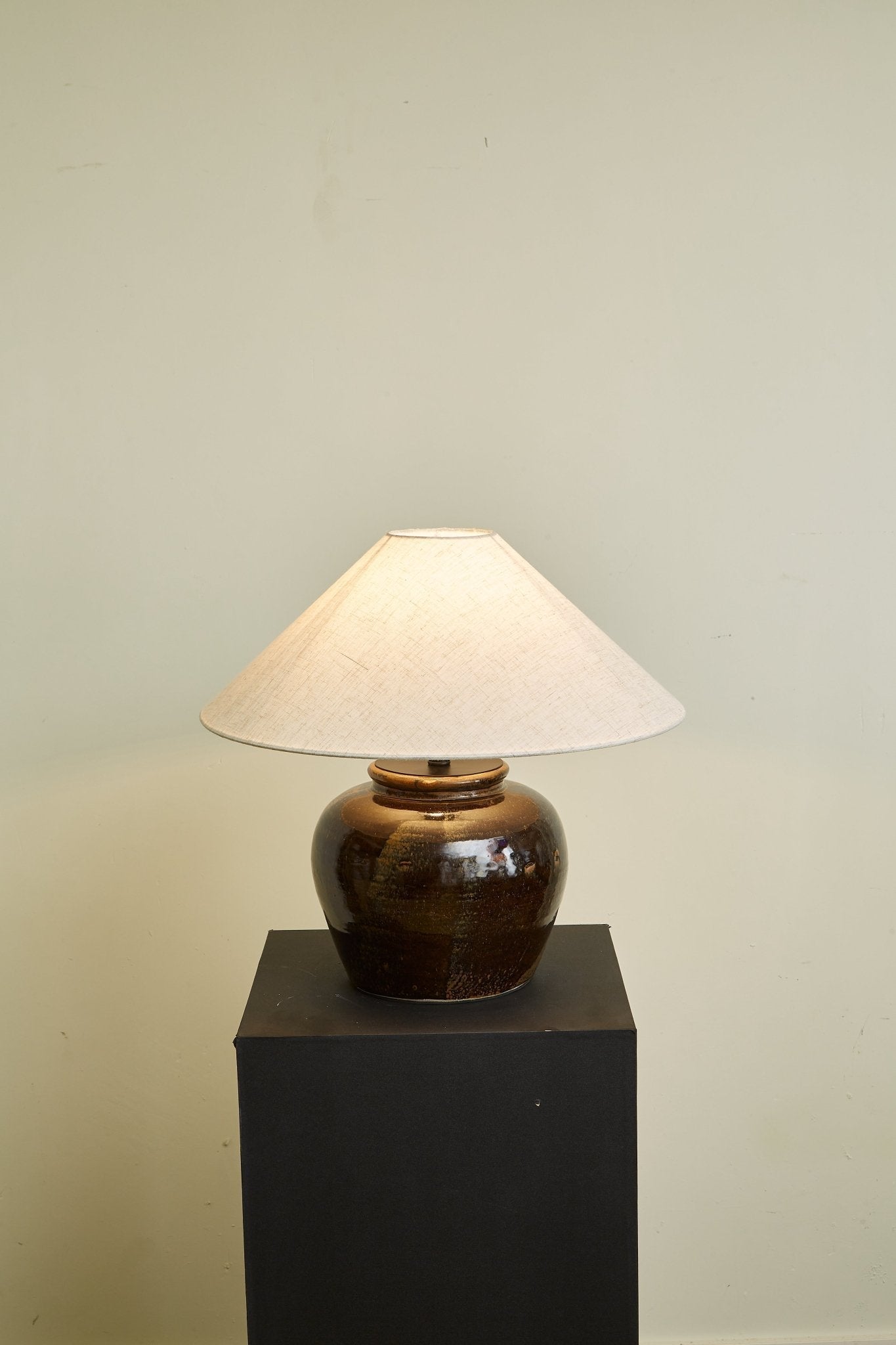Ravien Umber Jar Table Lamp