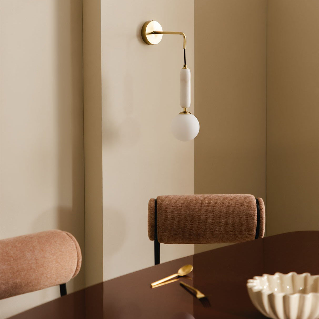 Aveneraria Wall Lamp