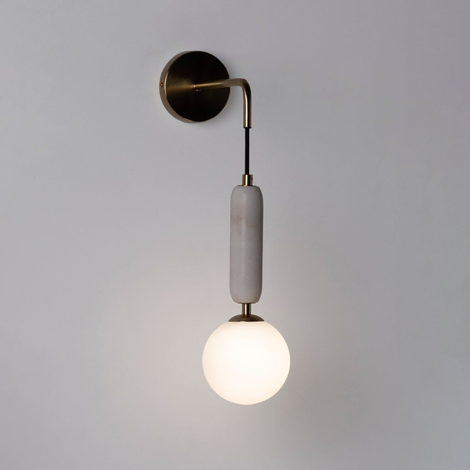 Aveneraria Wall Lamp