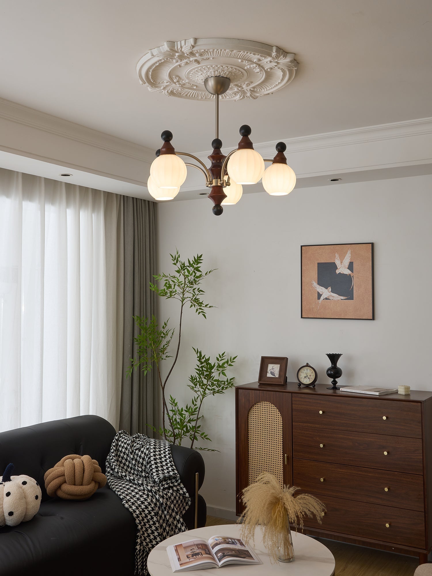 Zosilara Traditional Elegance Wood Chandelier