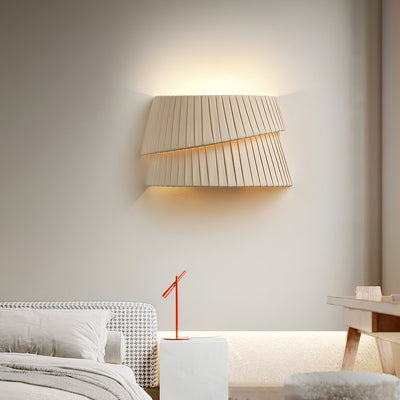Cevelarae Premium Nordic Art Twist Fabric Wall Lamp