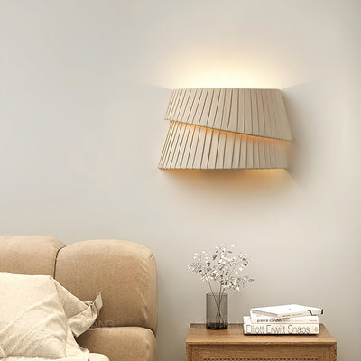 Cevelarae Premium Nordic Art Twist Fabric Wall Lamp