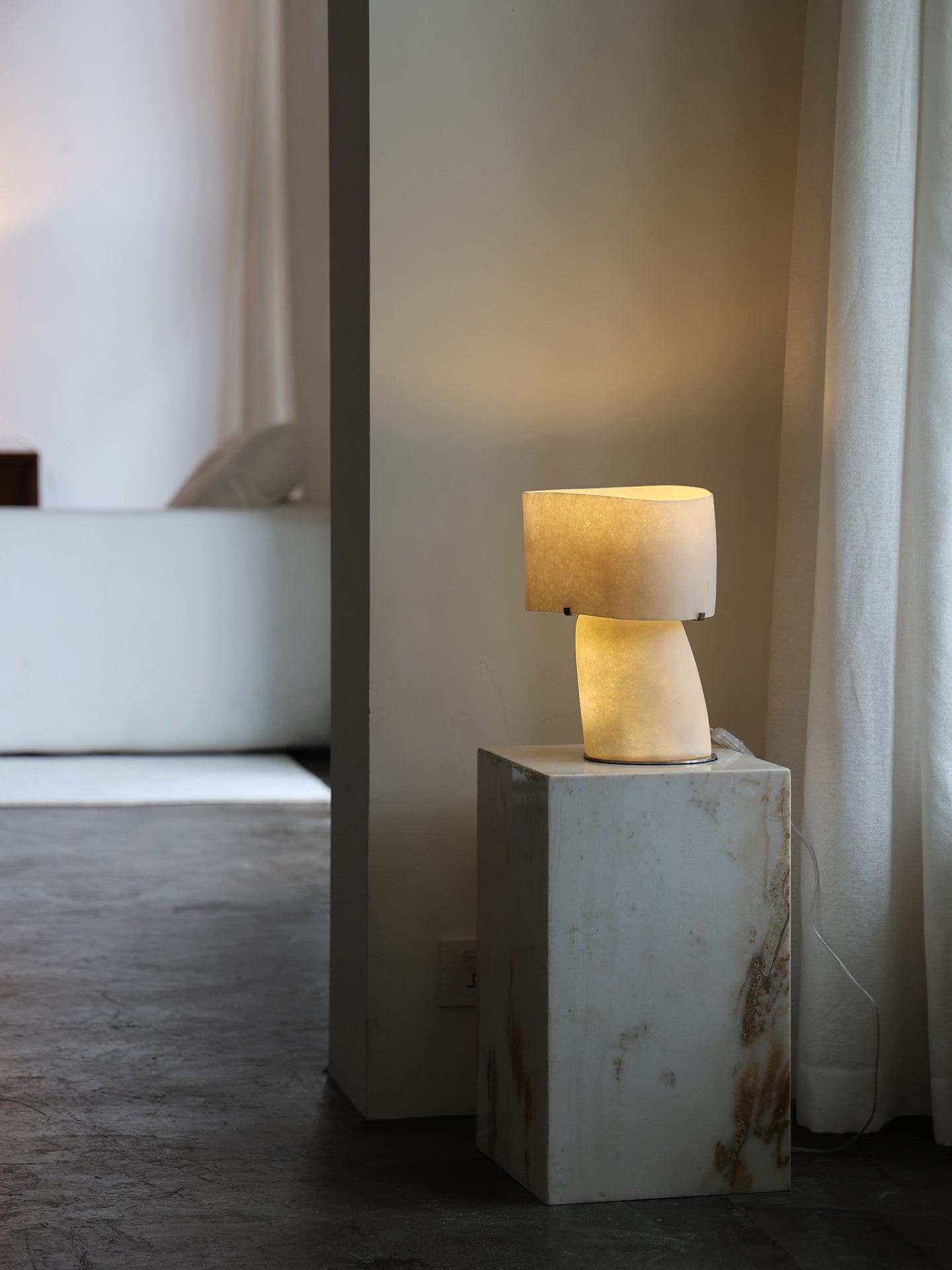 Lirvyn Table Lamp
