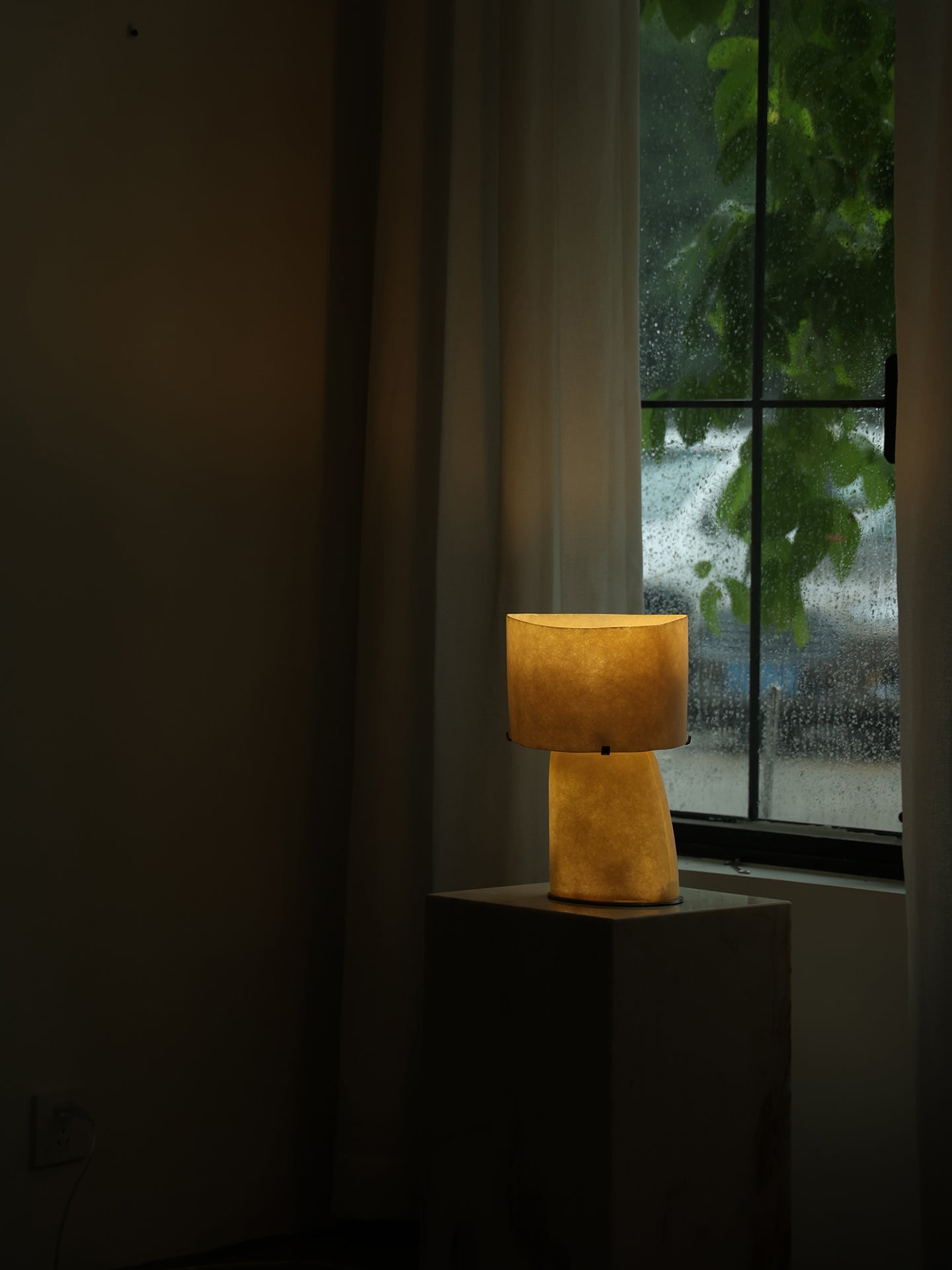 Lirvyn Table Lamp