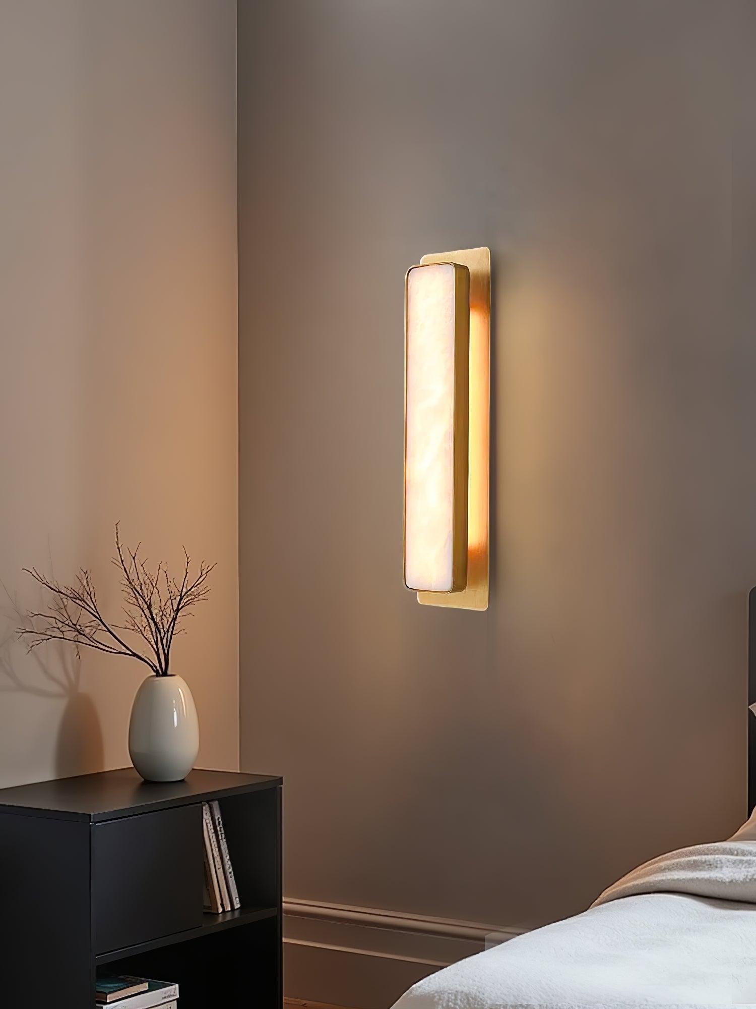 Ollore Linear Alabaster Wall Light - Neutral Decor