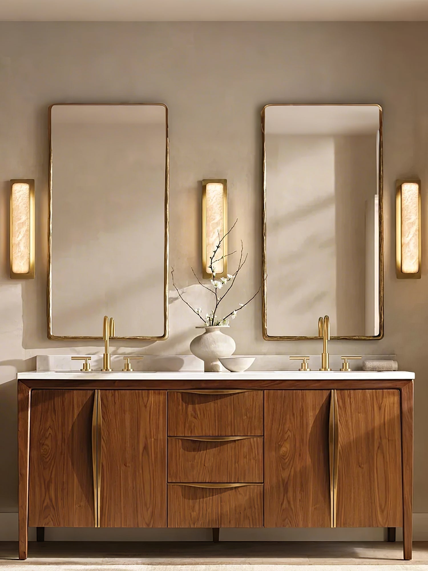 Ollore Linear Alabaster Wall Light - Neutral Decor