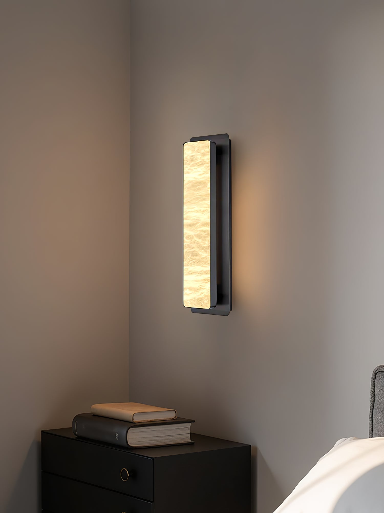 Ollore Linear Alabaster Wall Light - Neutral Decor