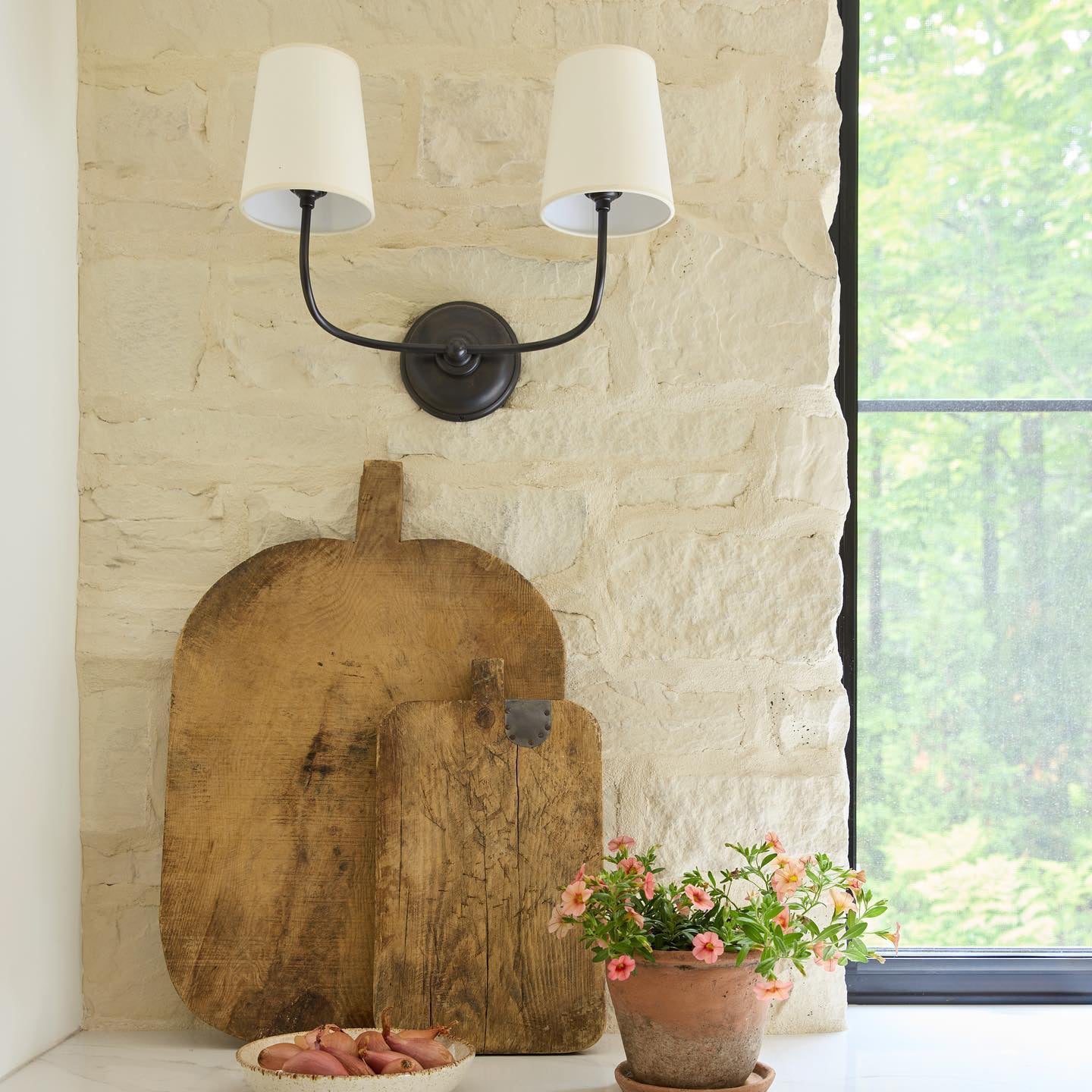 Lumoise Wall Lamp