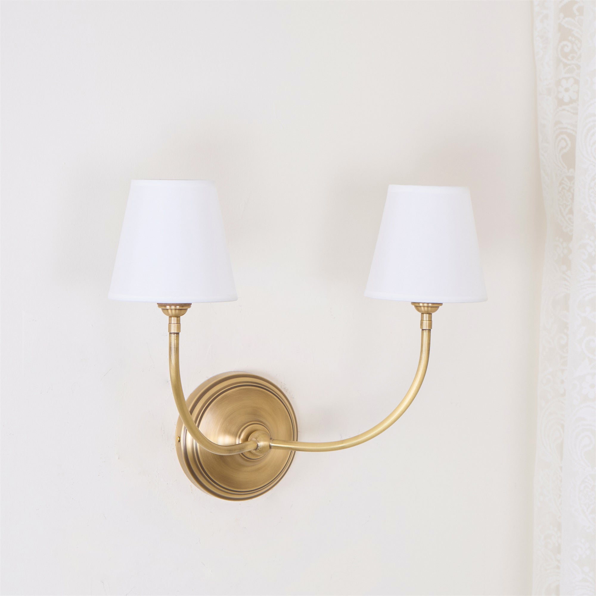 Lumoise Wall Lamp