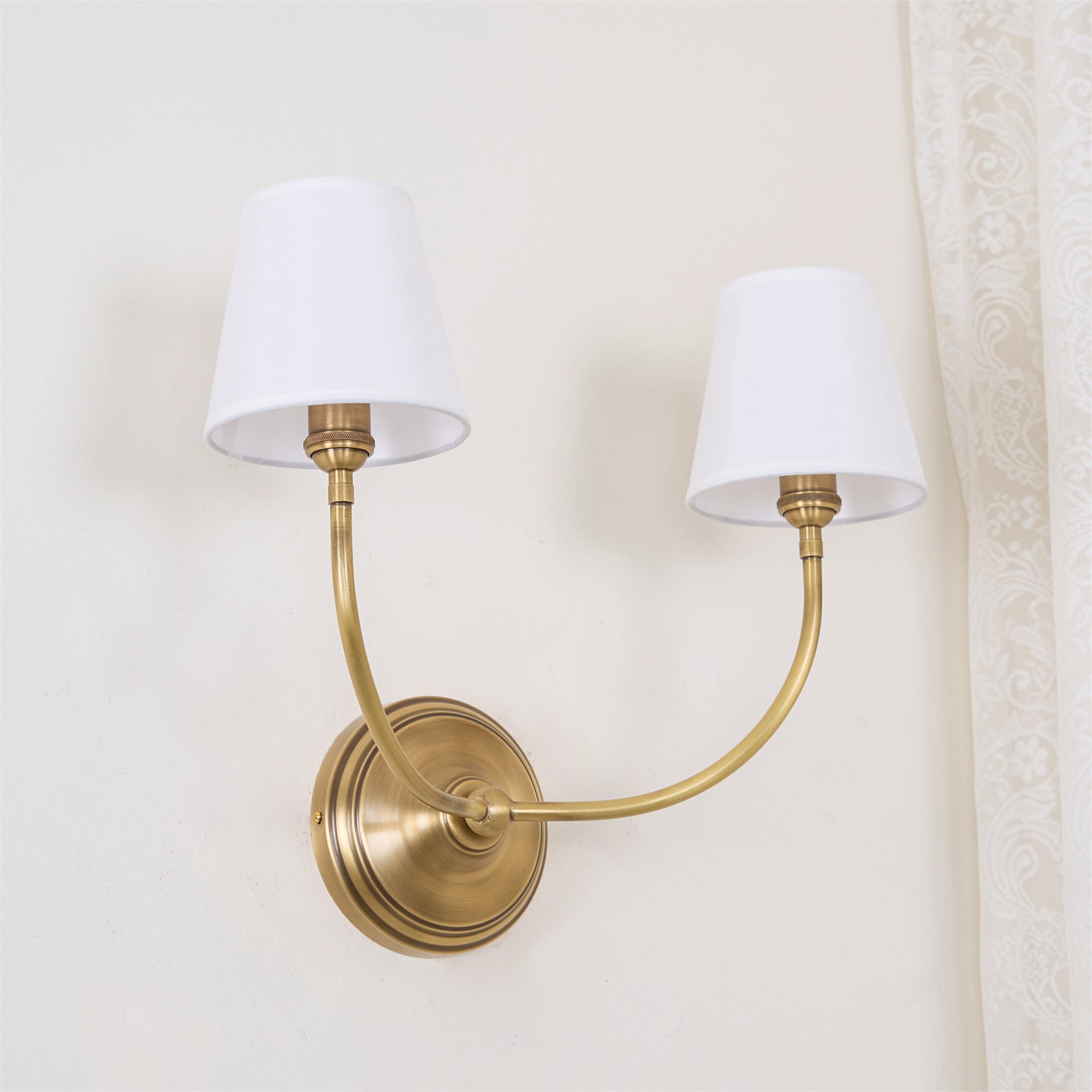 Lumoise Wall Lamp