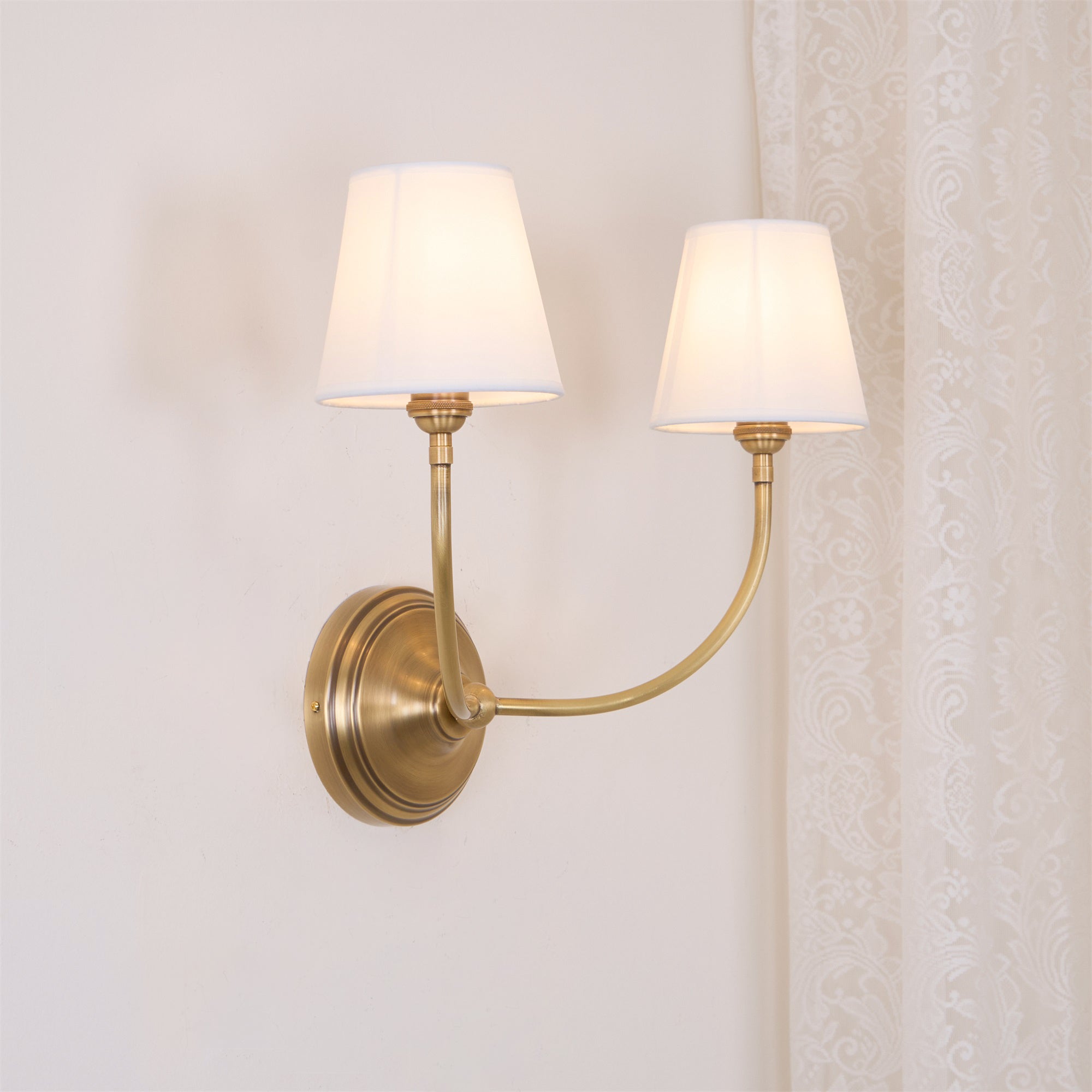 Lumoise Wall Lamp