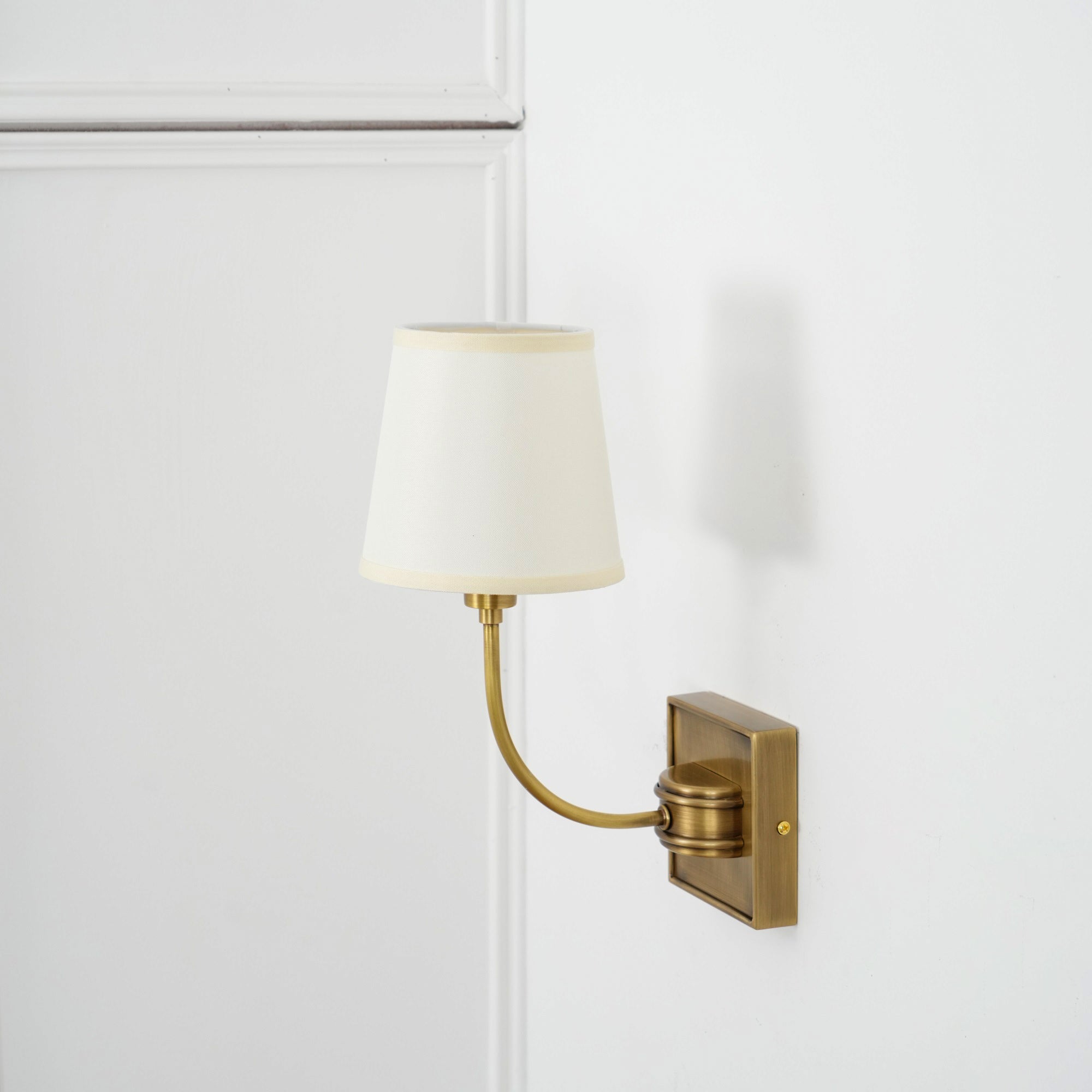 Lumoise Wall Lamp