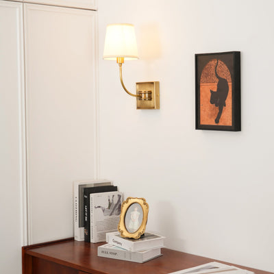 Lumoise Wall Lamp