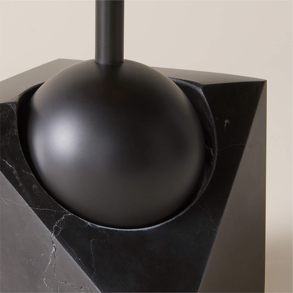 Orelivielle Table Lamp