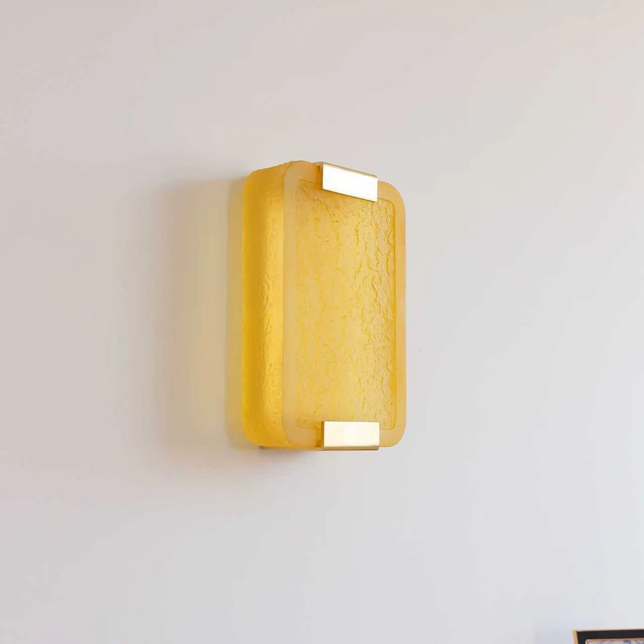 Nirelise Cast Resin Wall Sconce