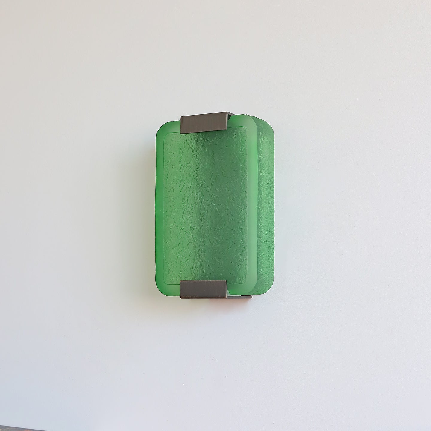 Nirelise Cast Resin Wall Sconce