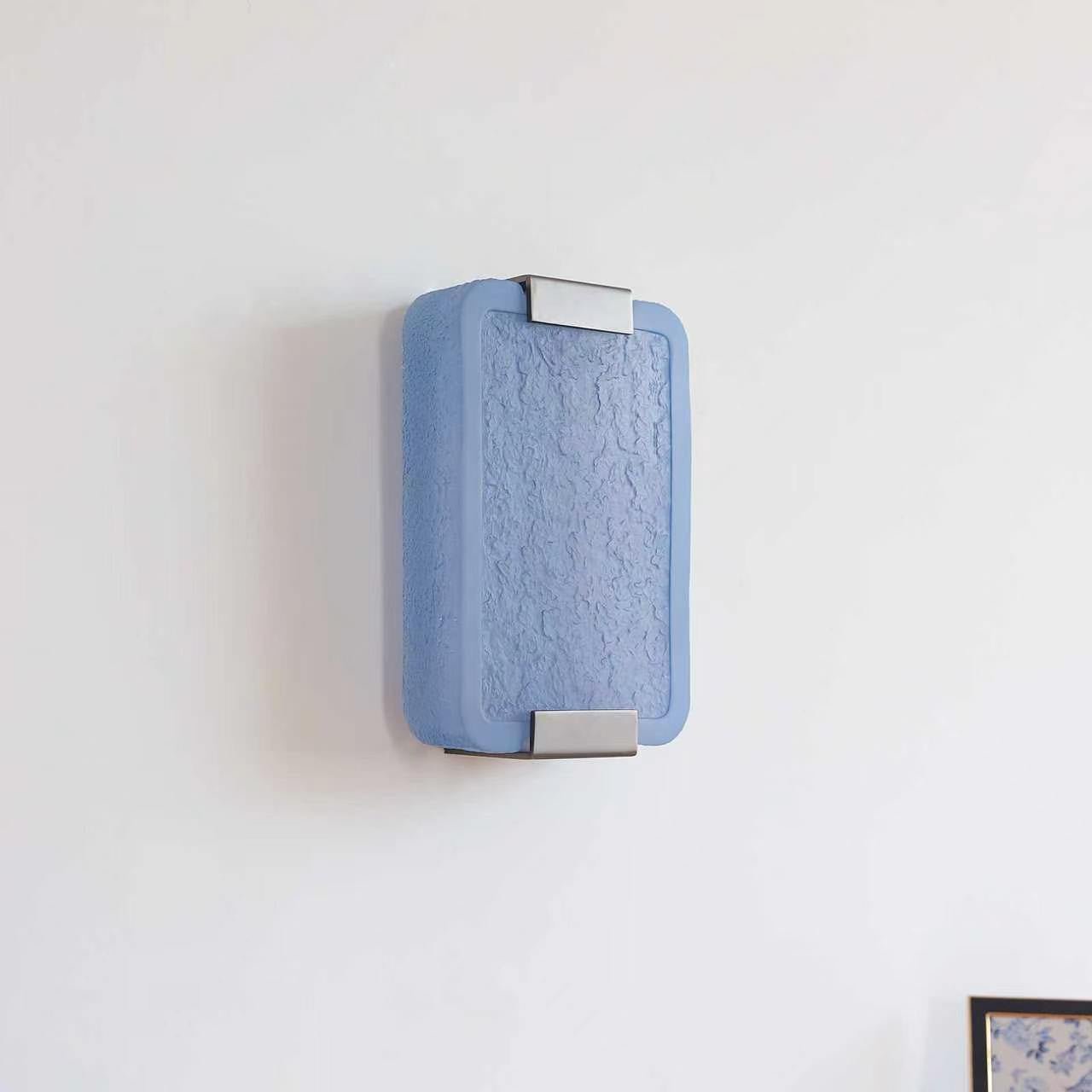 Nirelise Cast Resin Wall Sconce