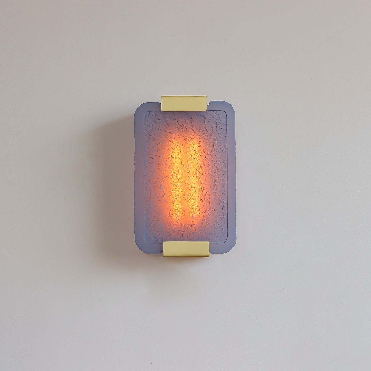 Nirelise Cast Resin Wall Sconce