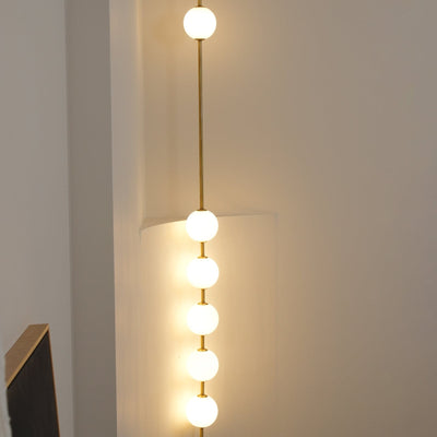 Lustra Wall Lamp Vertical Balls Brass - Neutral Decor