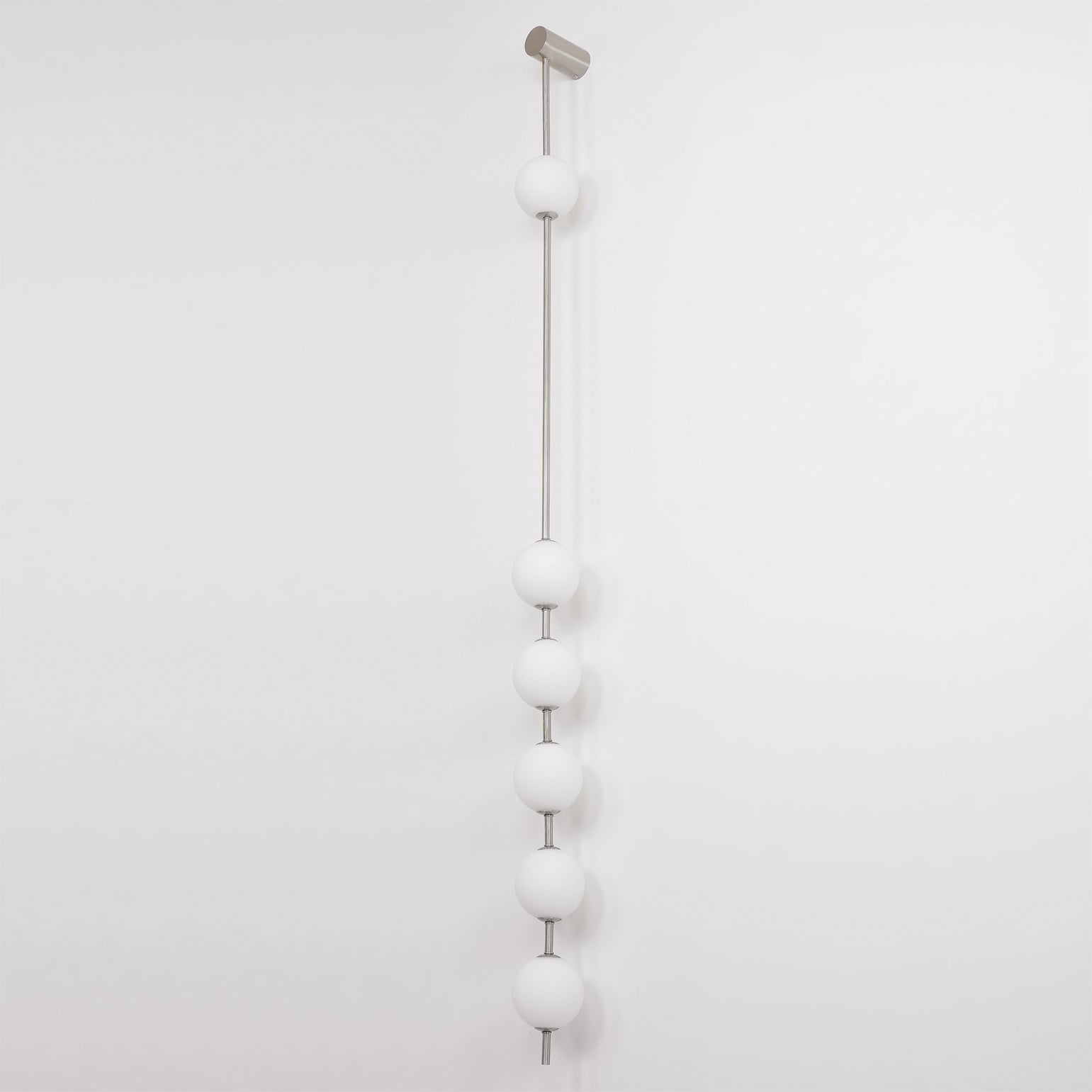 Lustra Wall Lamp Vertical Balls Brass - Neutral Decor