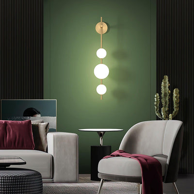 Ilraeia Vertical Globe Plug-in Wall Lamp