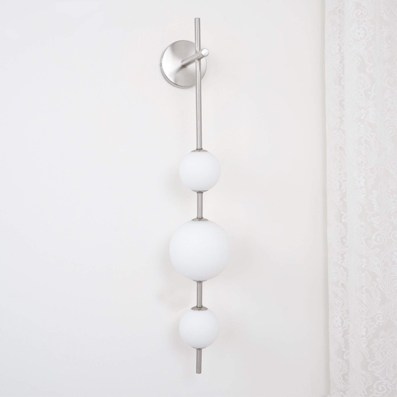 Miriiella Wall Lamp Vertical Globe Minimalist