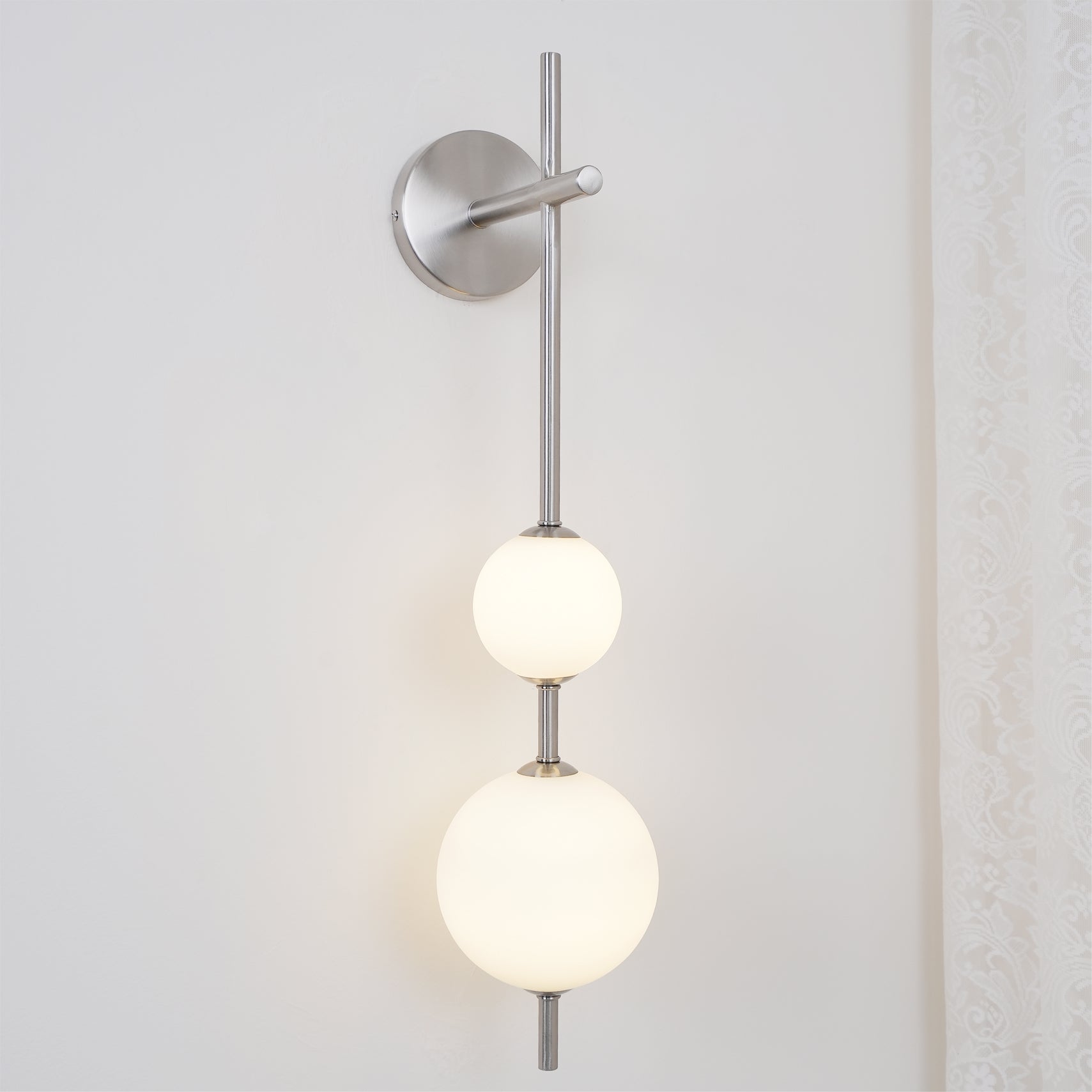 Miriiella Wall Lamp Vertical Globe Minimalist