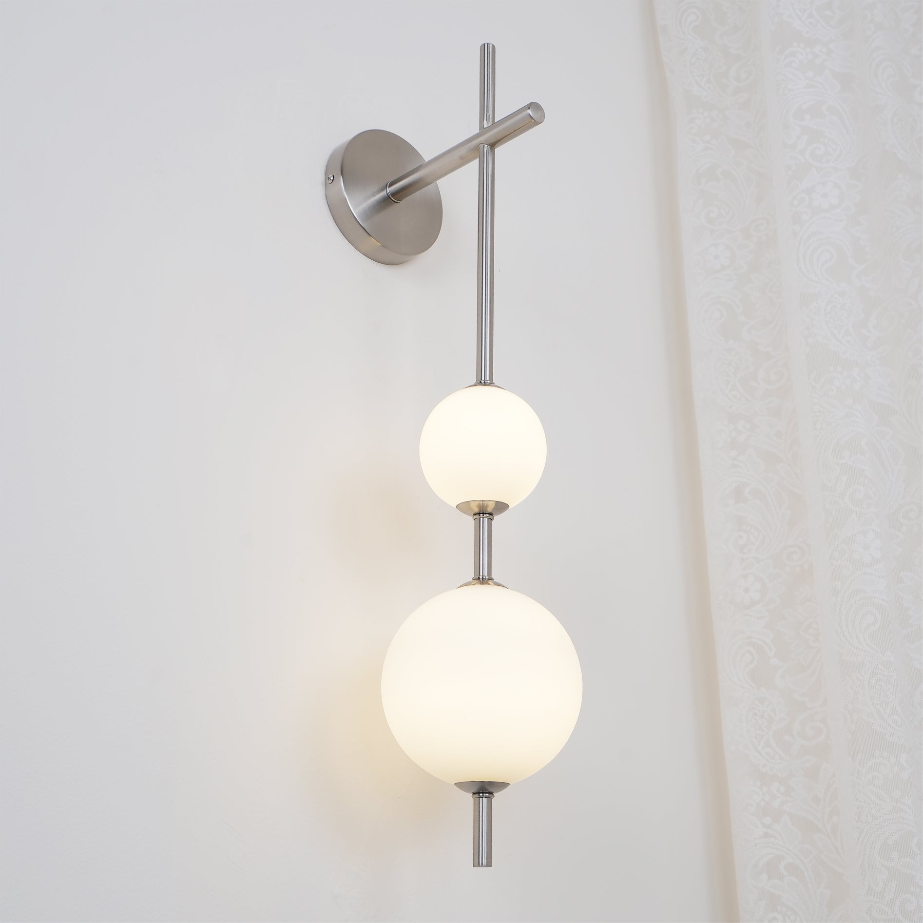 Miriiella Wall Lamp Vertical Globe Minimalist