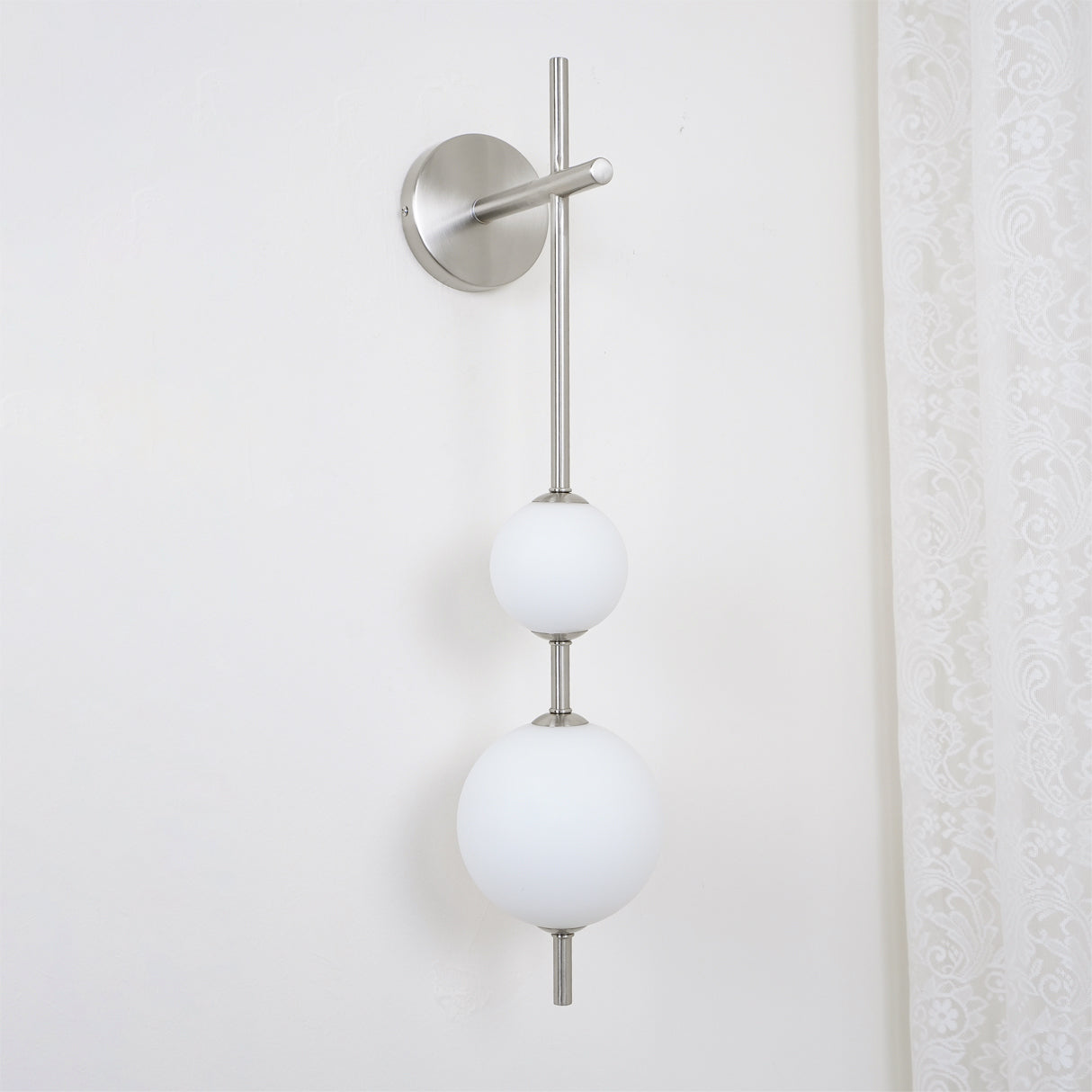 Miriiella Wall Lamp Vertical Globe Minimalist