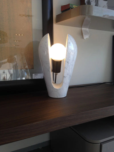 Celvianne Table Lamp