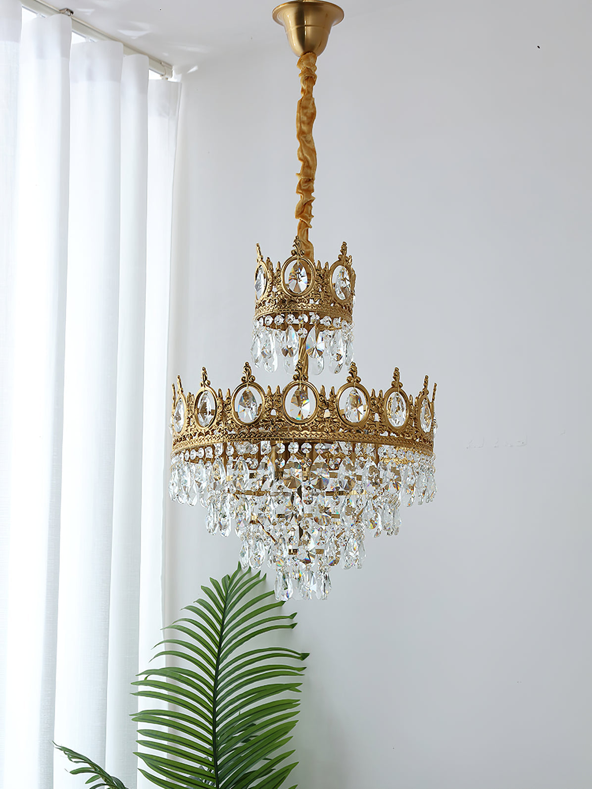 Luxeian Vintage Crystal Chandelier