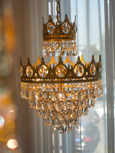 Luxeian Vintage Crystal Chandelier