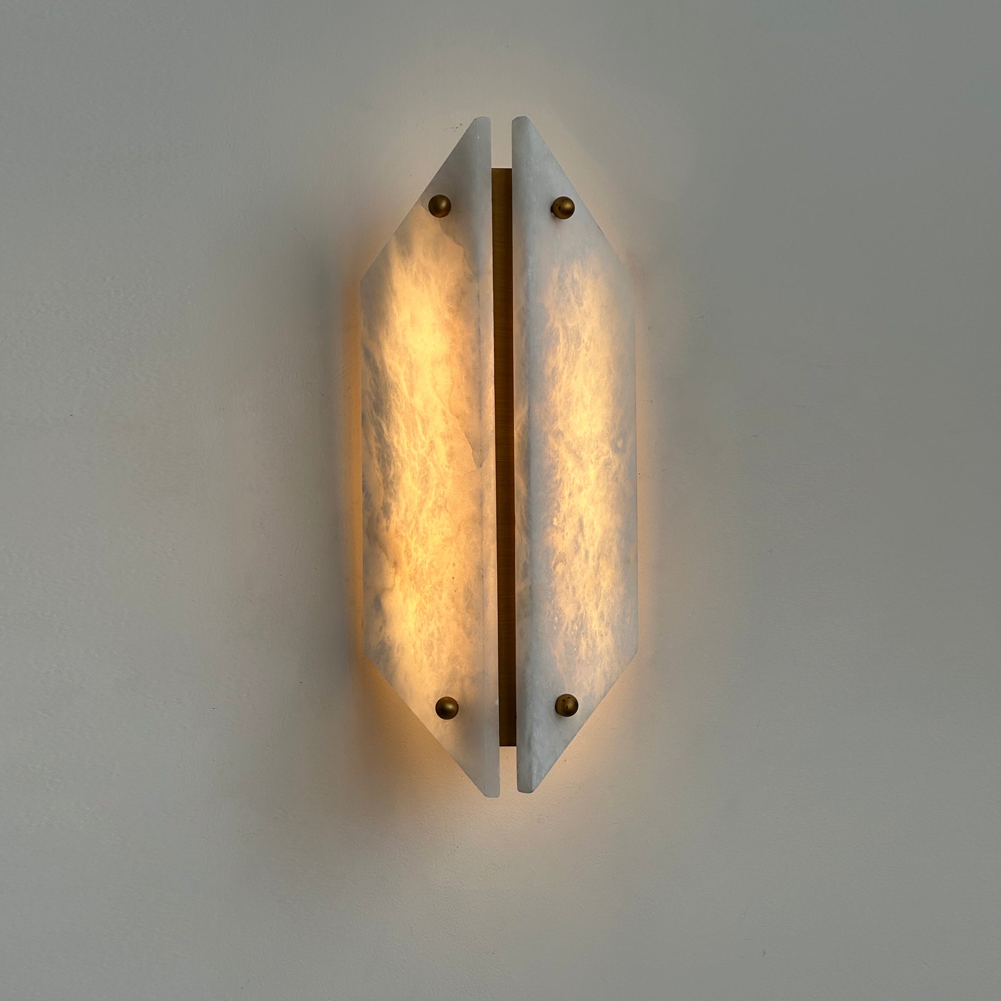 Terianelle Wall Lamp