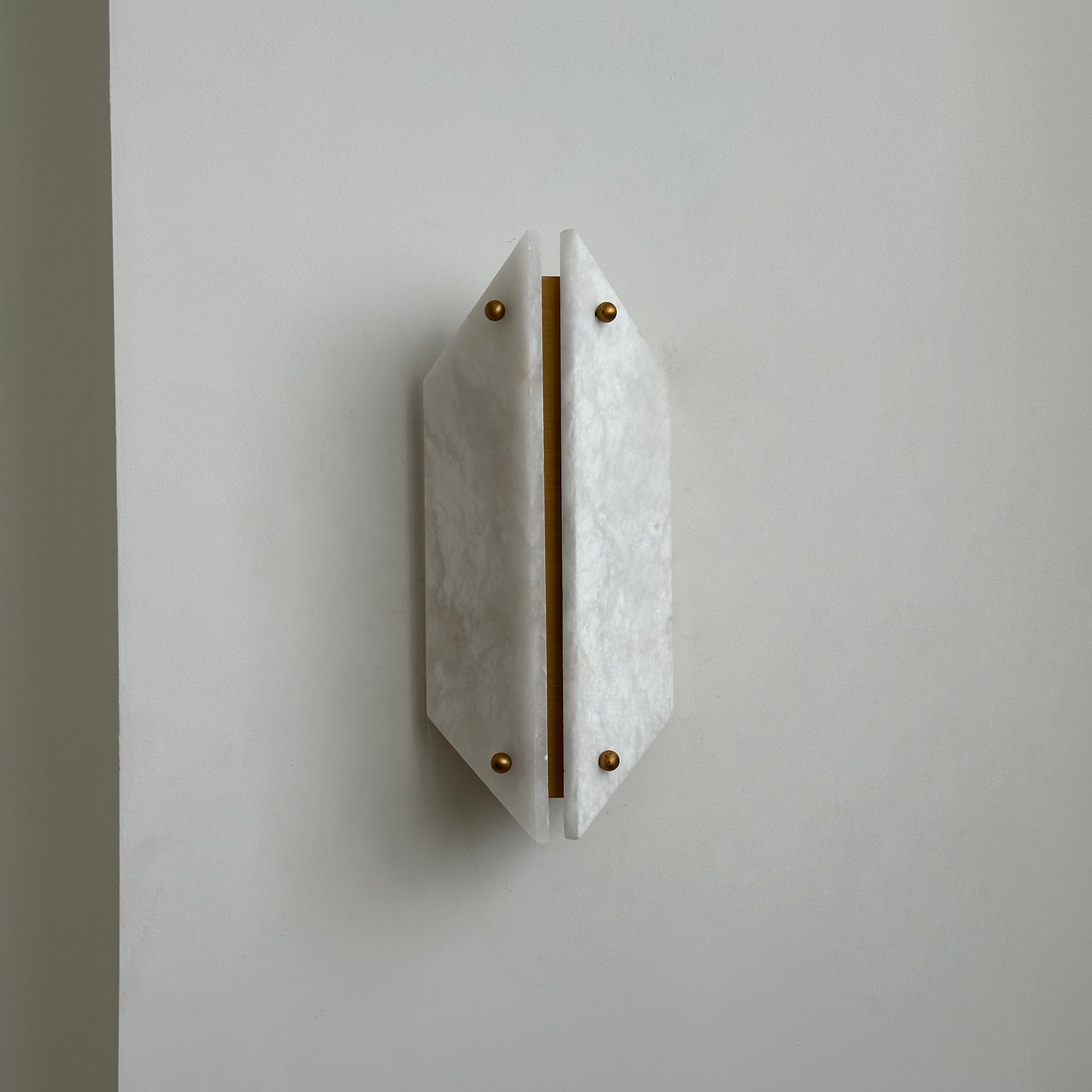 Terianelle Wall Lamp