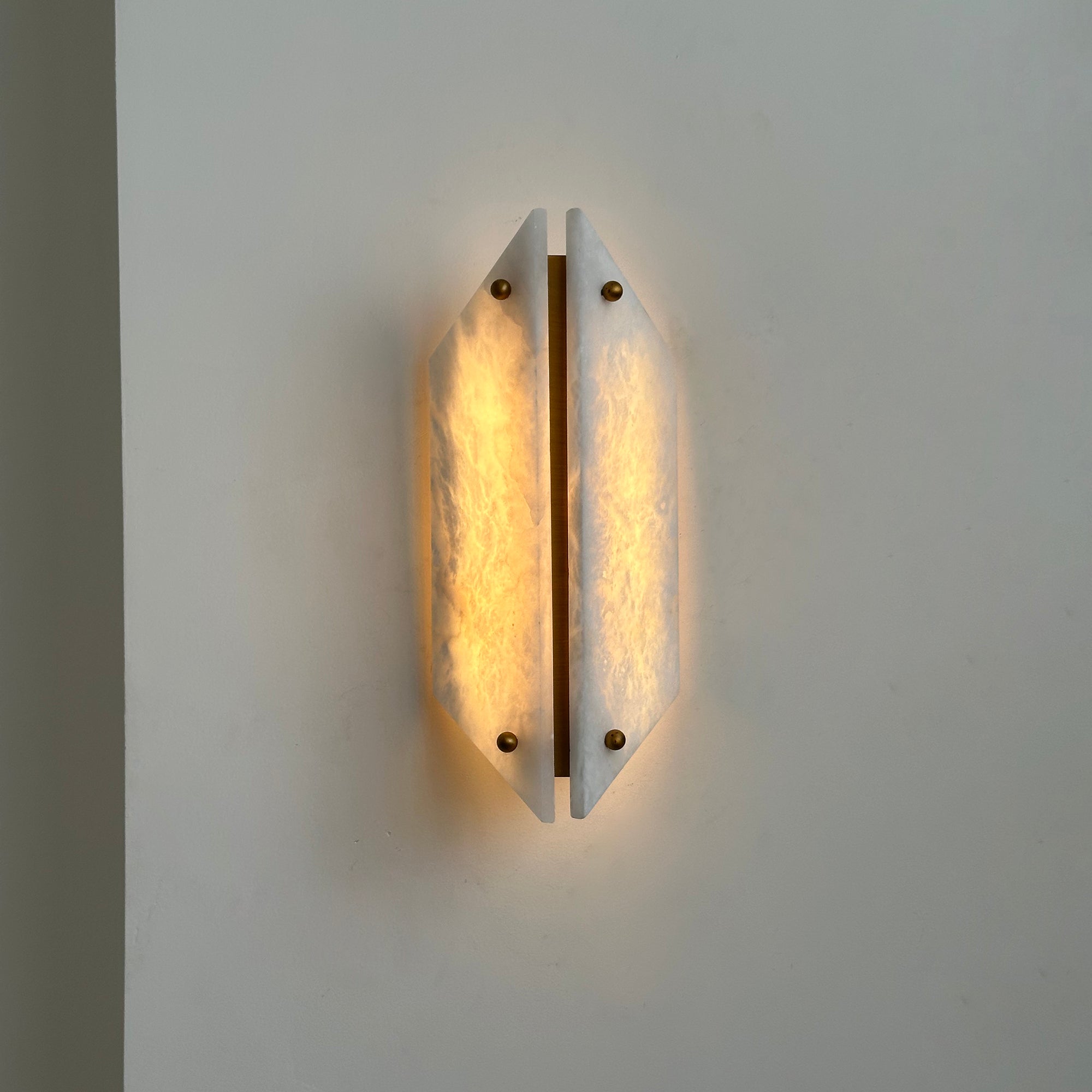 Terianelle Wall Lamp
