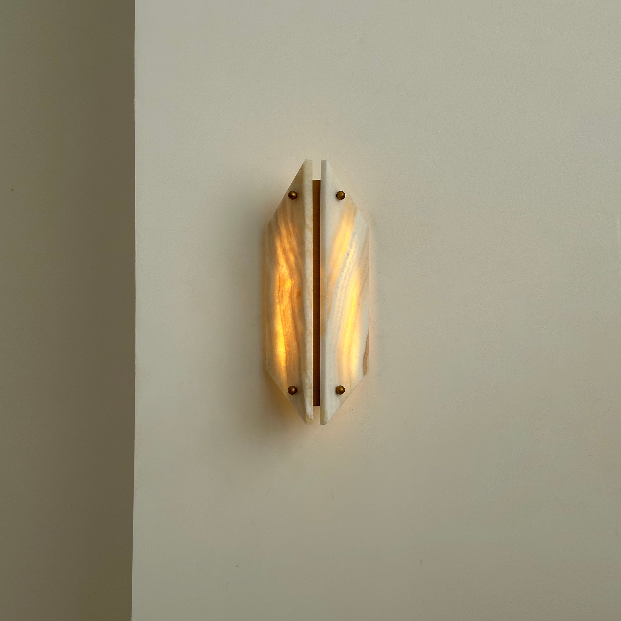 Terianelle Wall Lamp