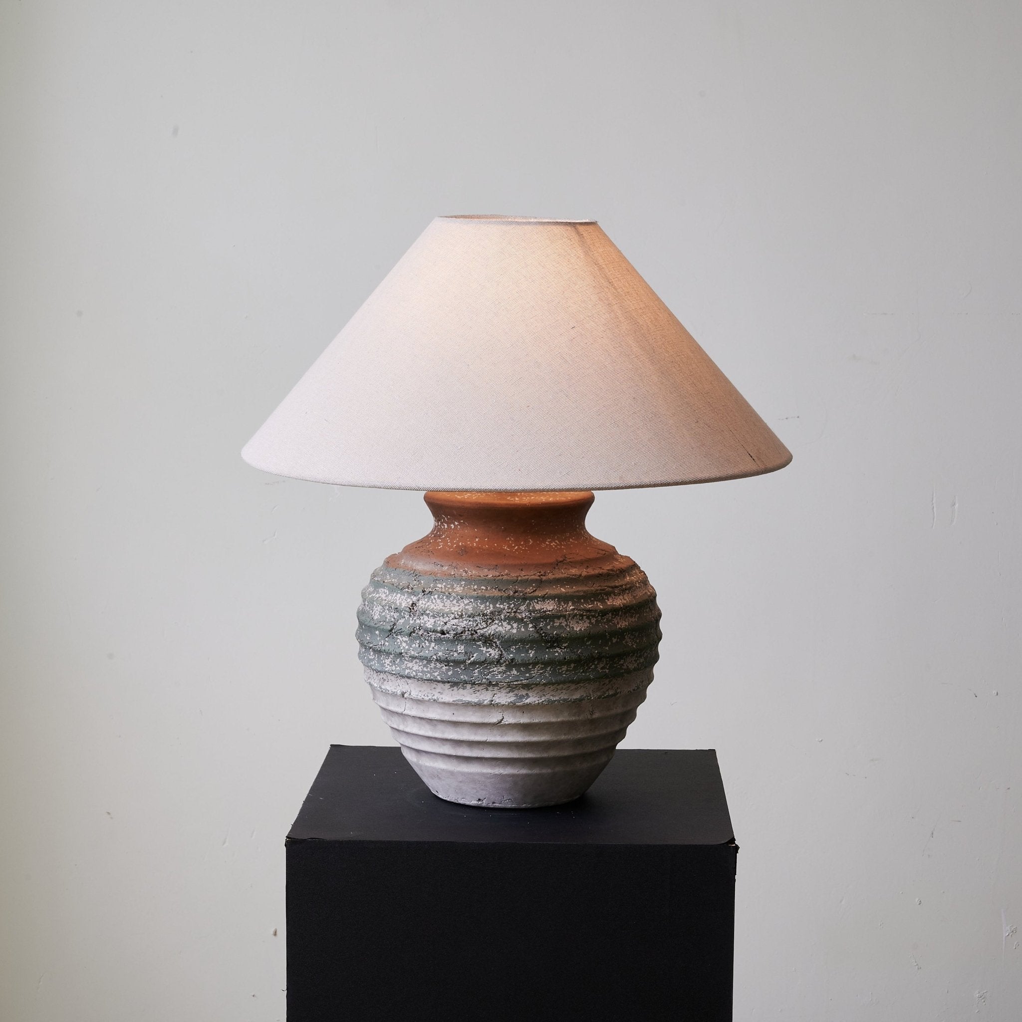 Rax Fabric Traditional Table Lamp
