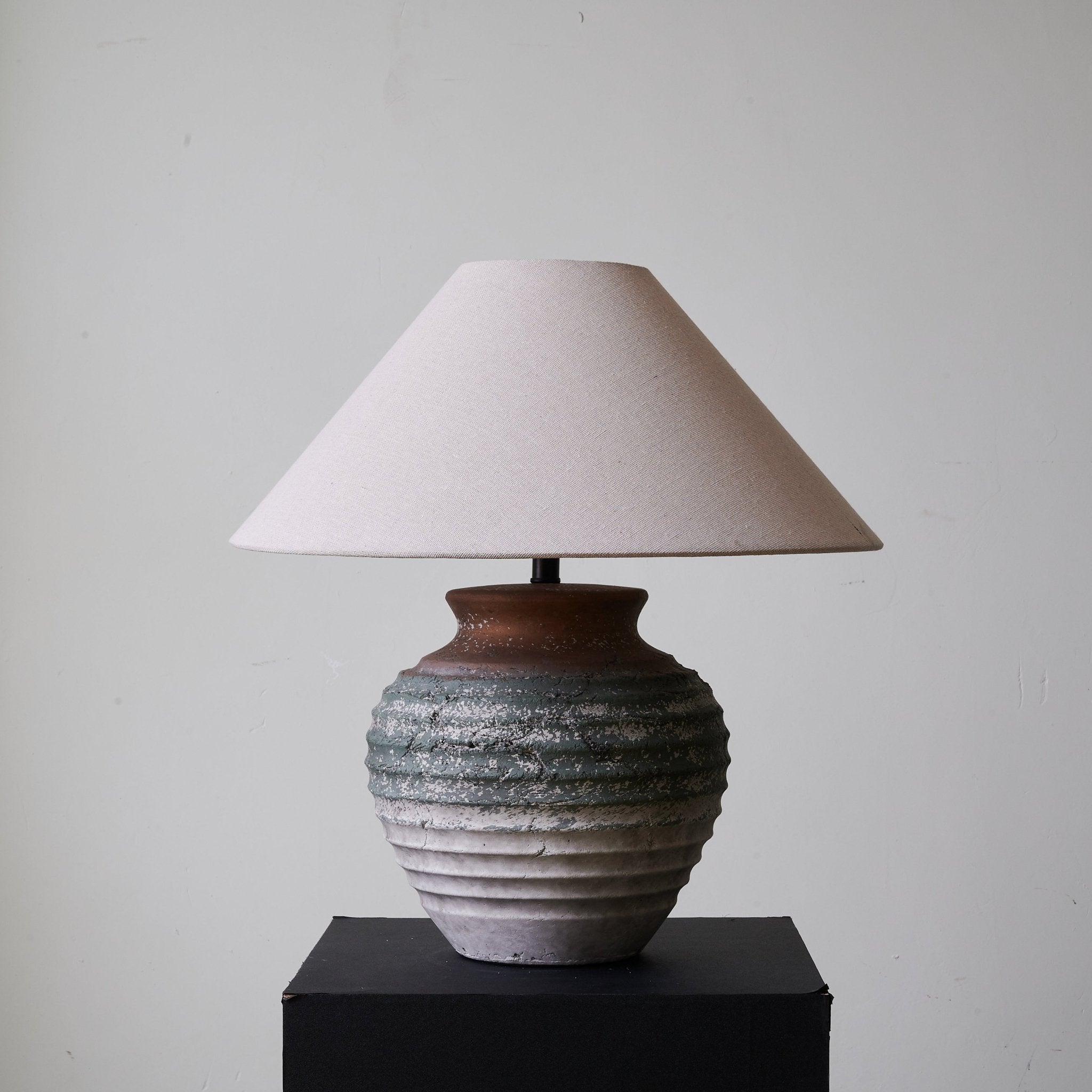 Rax Fabric Traditional Table Lamp
