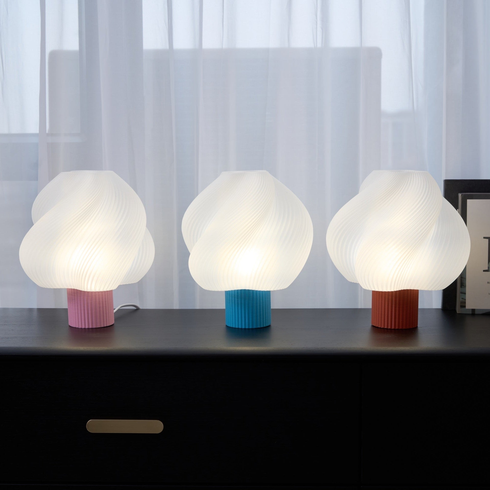Buffy Modern Plastic Table Lamp