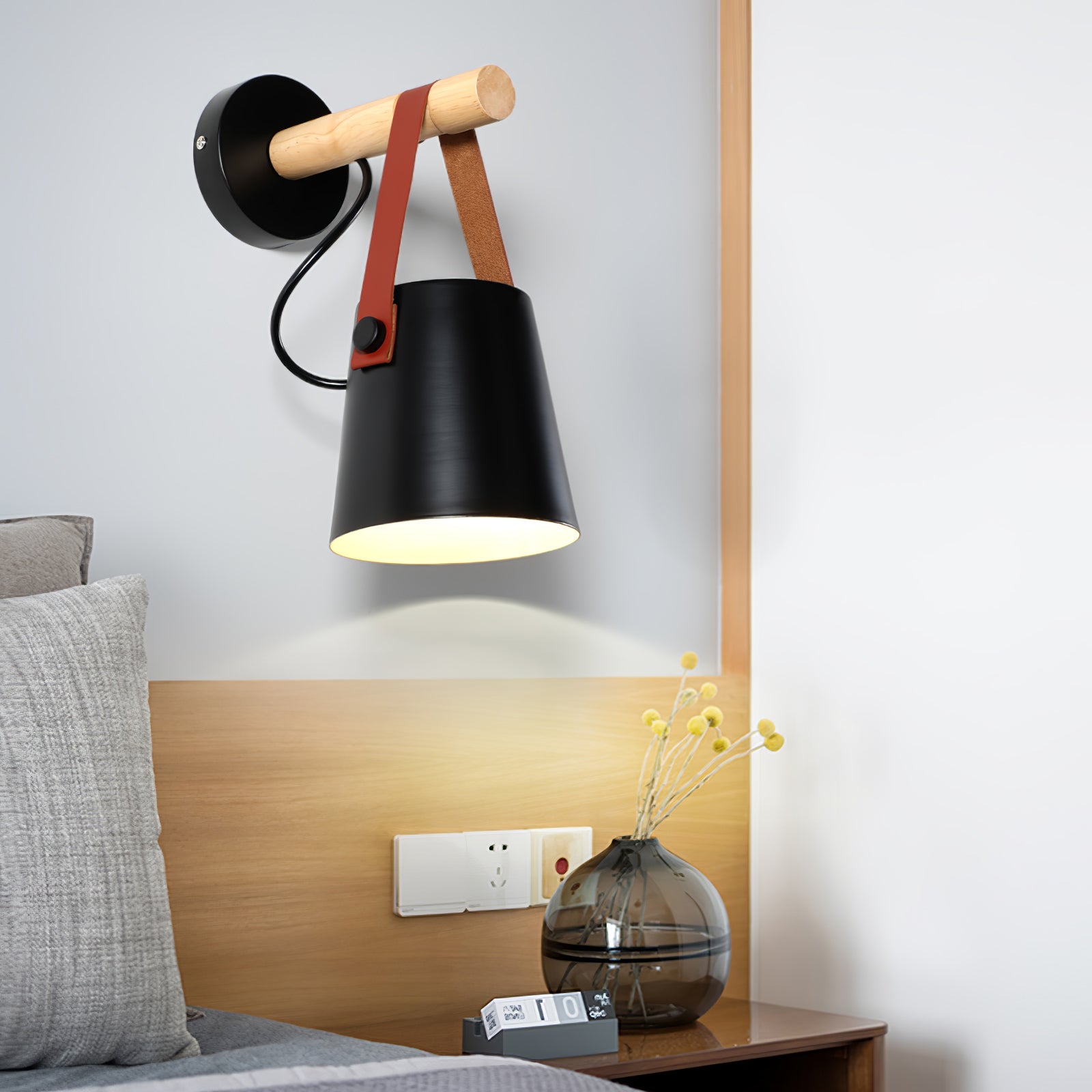 Virixon Wood Leather Wall Lamp