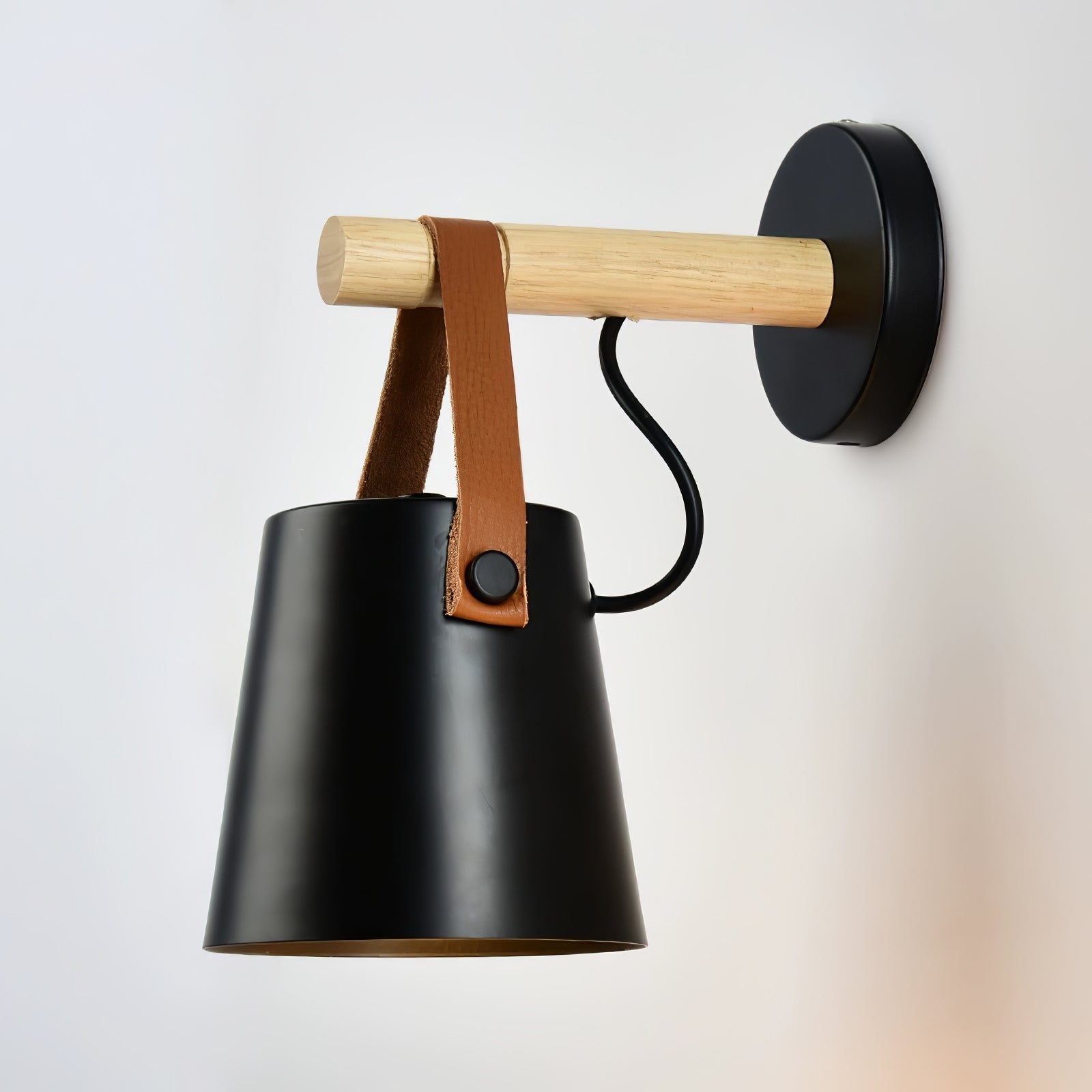 Virixon Wood Leather Wall Lamp