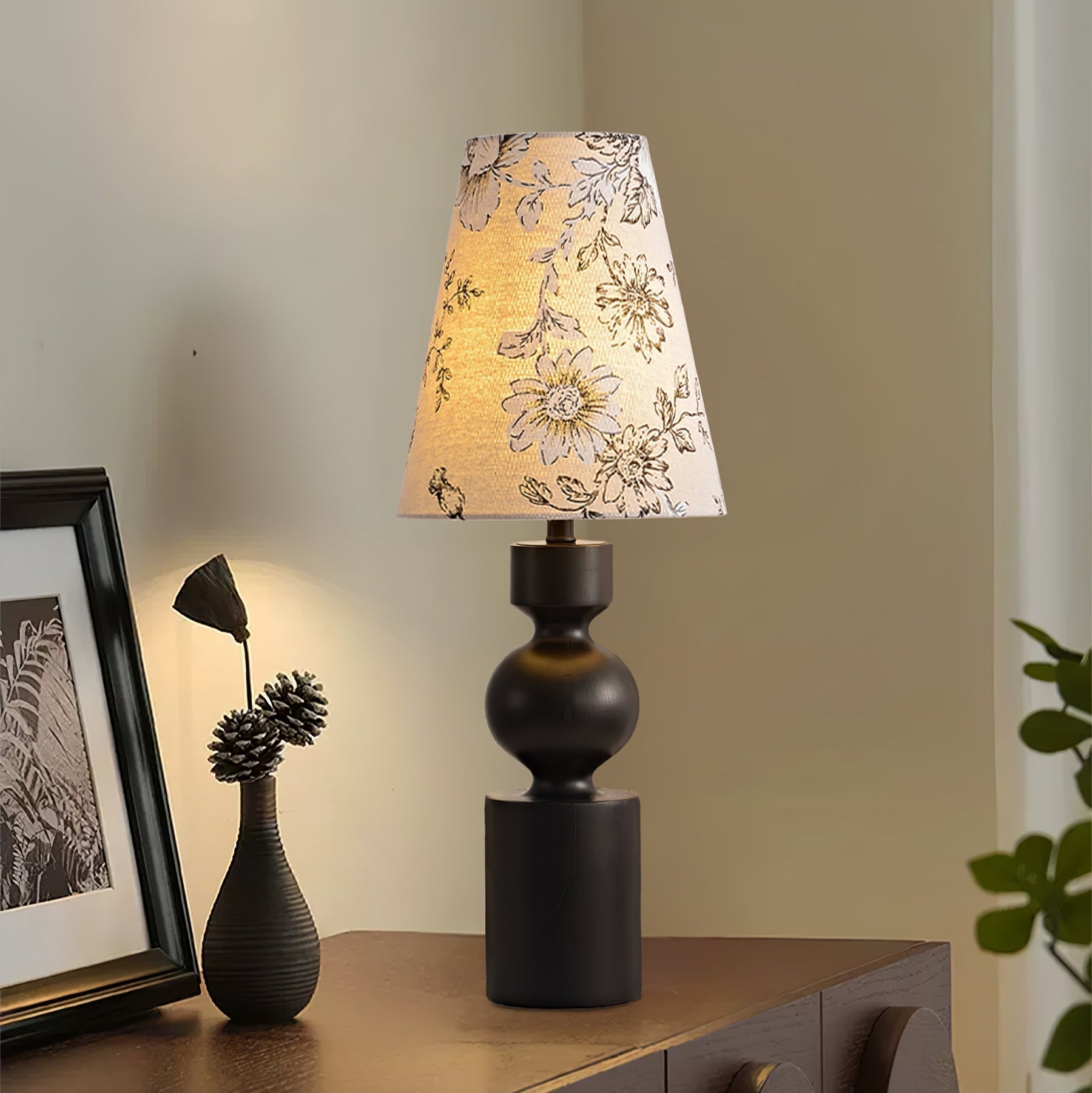 Thorne Vintage WoodnTable Lamp