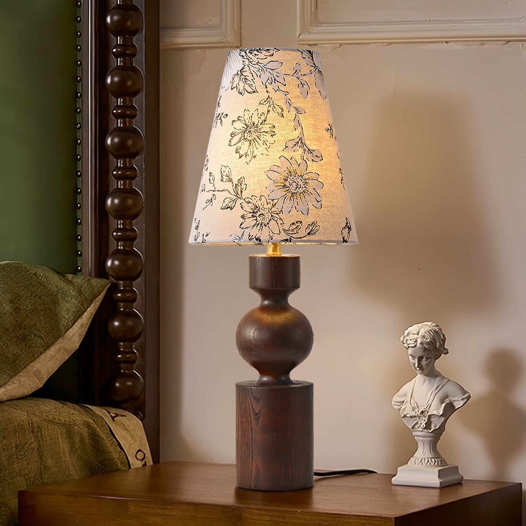 Thorne Vintage WoodnTable Lamp