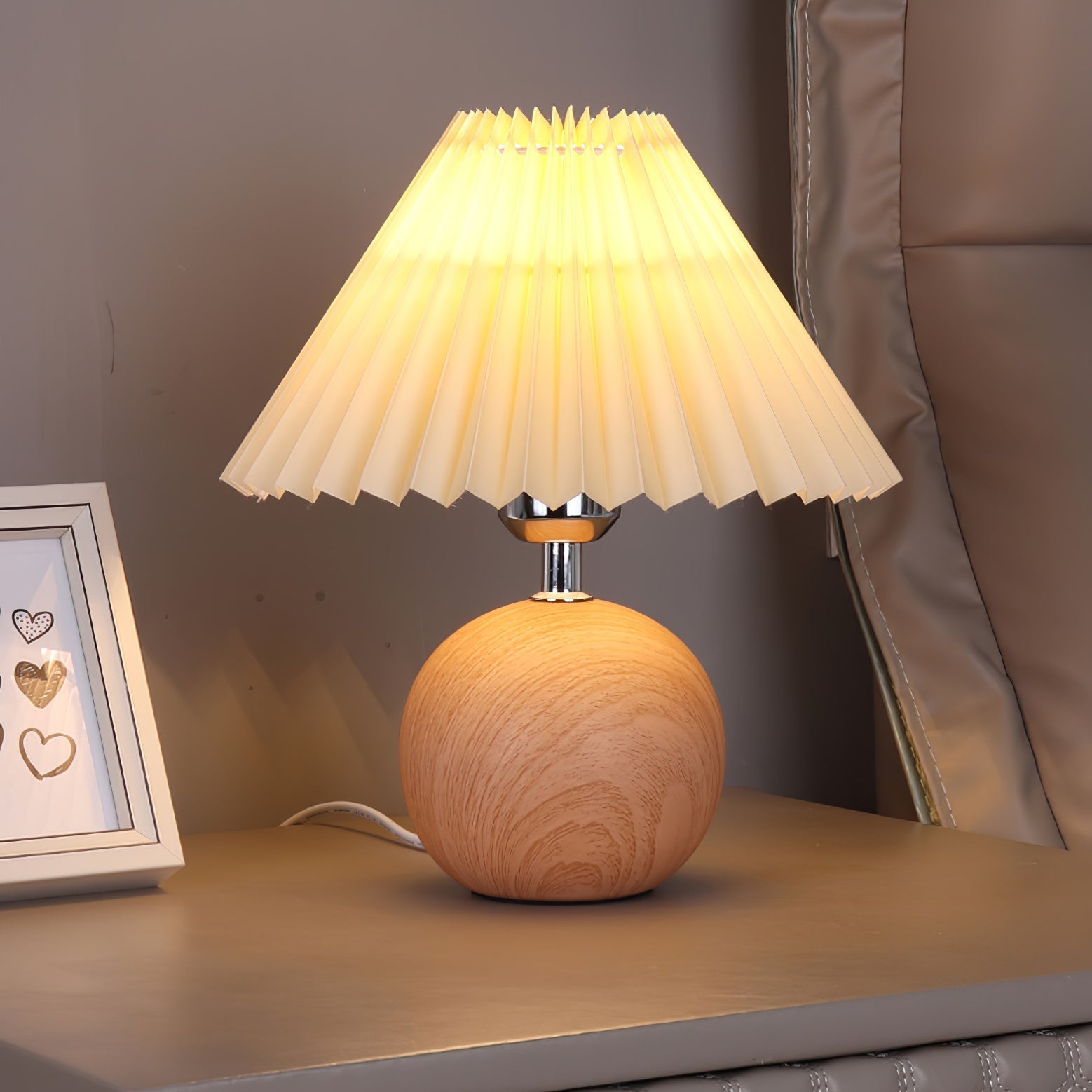 Zesilon Wooden Ball Table Lamp