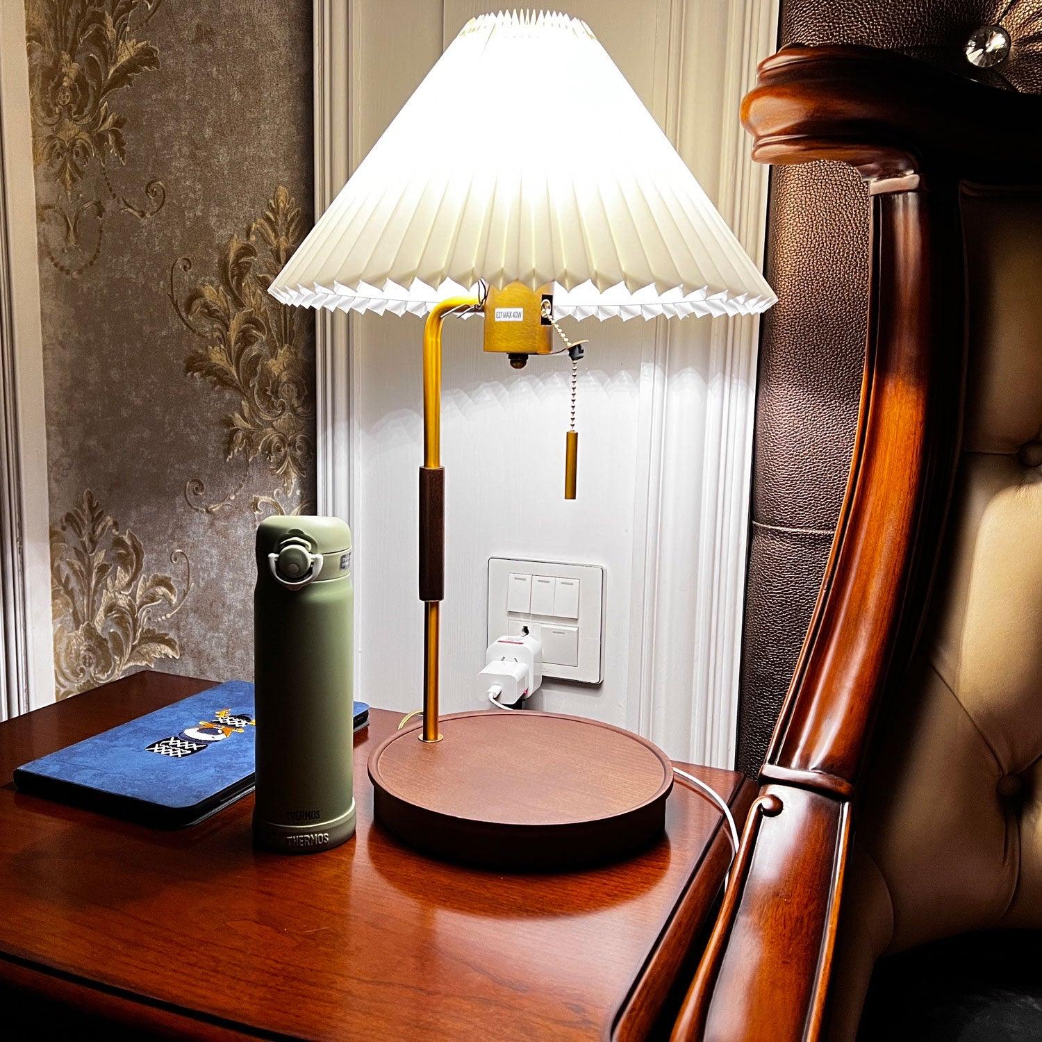 Vellain Retro Table Lamp