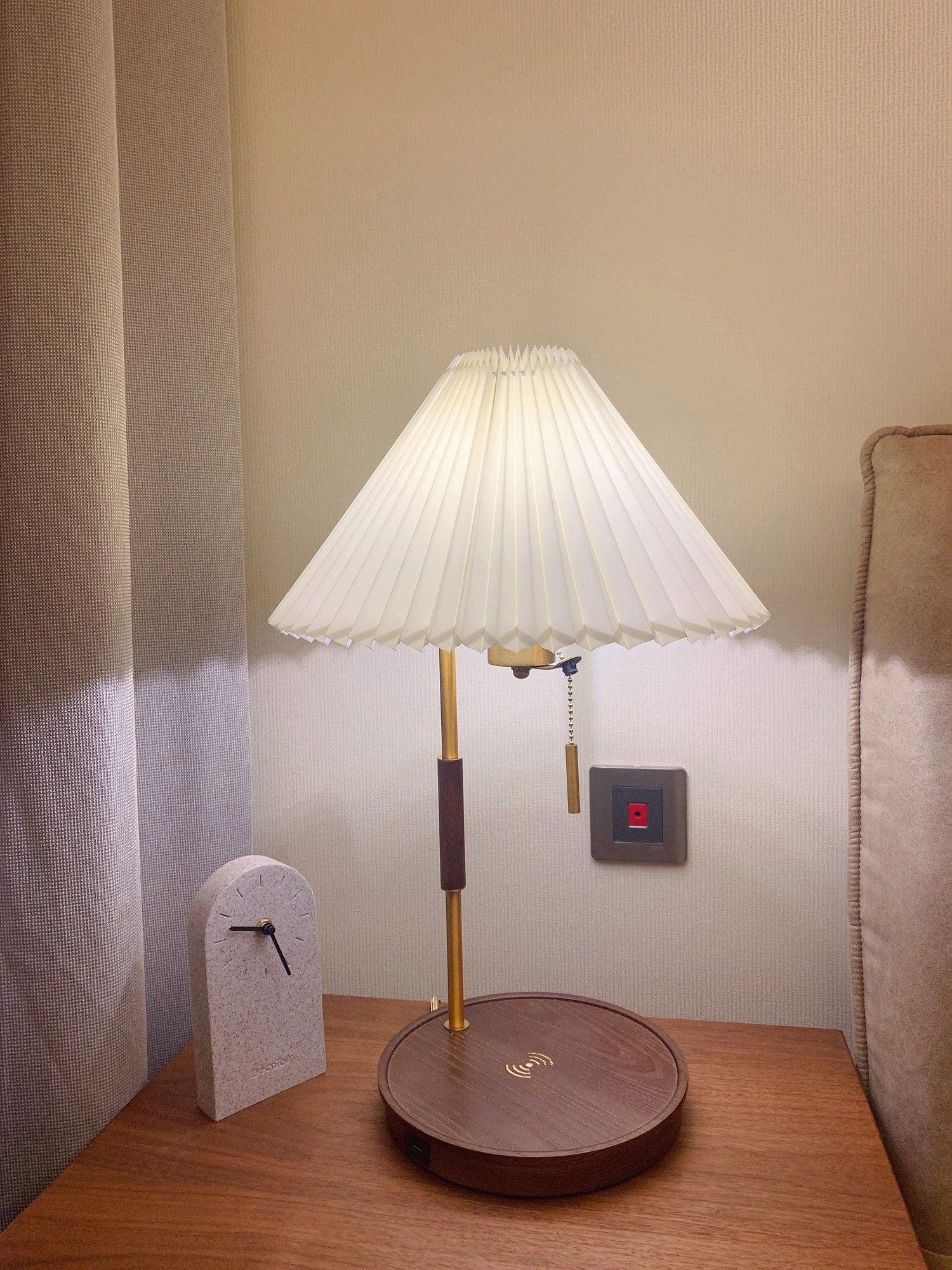 Vellain Retro Table Lamp