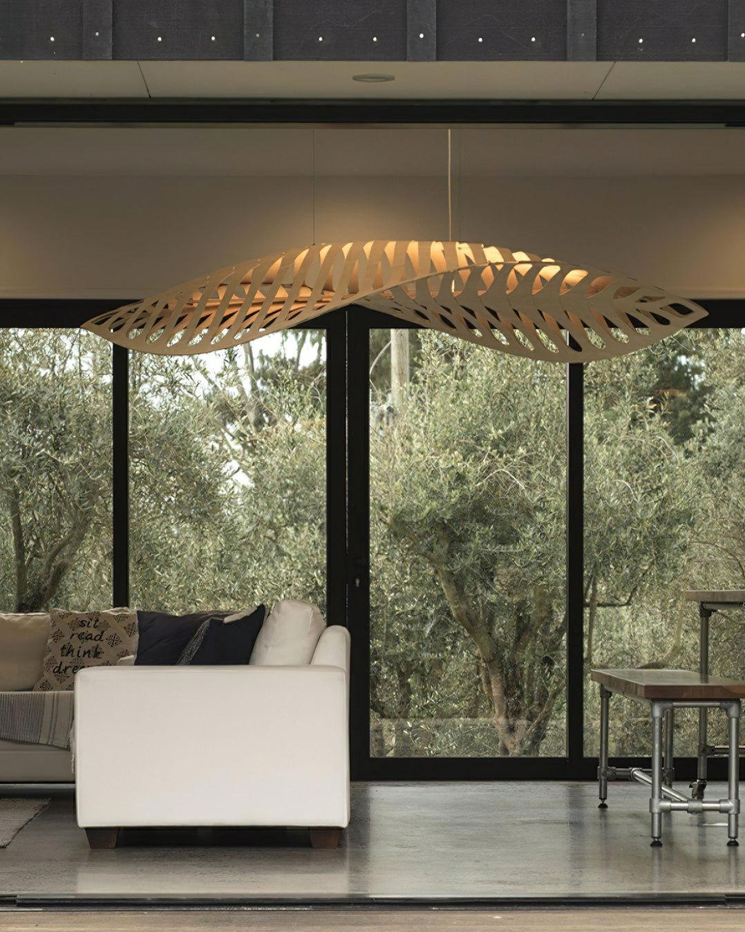 Veliren Leaf Wood Pendant Light