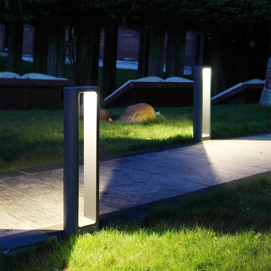 Vaessa Square LED Minimalist Aluminum Outdoor Bollard Light